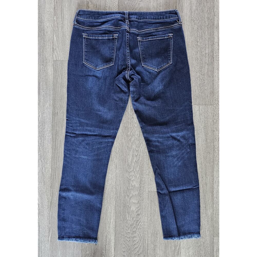 Maurices Medium Regular Skinny Jeans Raw Fray Hem Dark Wash Womens 30" Waist - Picture 3 of 3